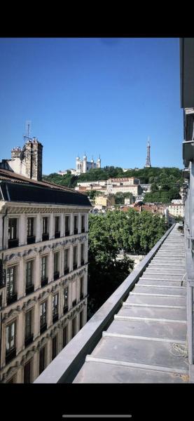 Celect'In Lyon Suites climatisées SkyView